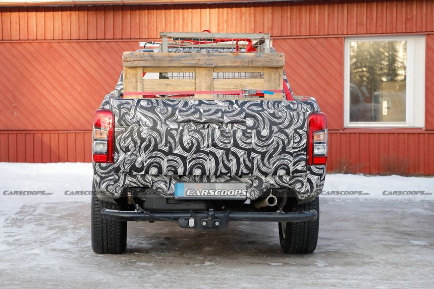 Mitsubishi spotted with next-generation Strada test mule image