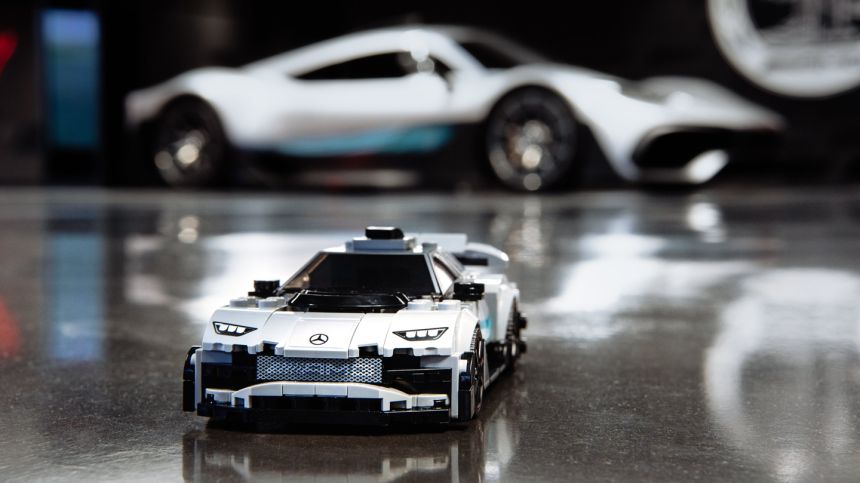 Lewis Hamilton&rsquo;s Mercedes F1 car is now available in Lego form image