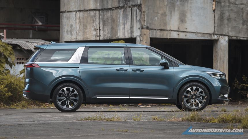 Kia Carnival Launch image