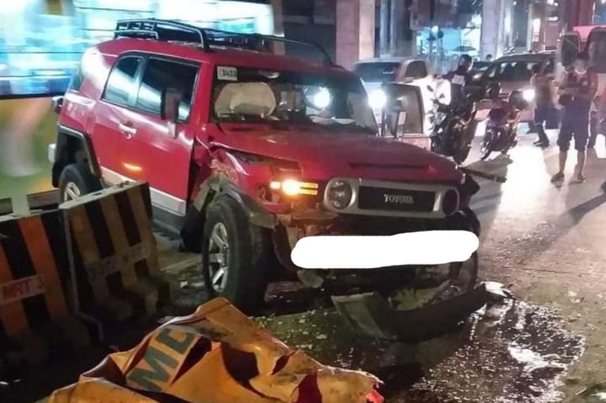 MMDA studies bollards in lieu of concrete barriers on EDSA image
