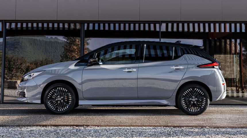 Nissan adds more style to Leaf EV for 2022 image