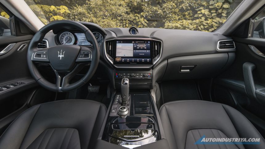 Maserati Ghibli Hybrid image