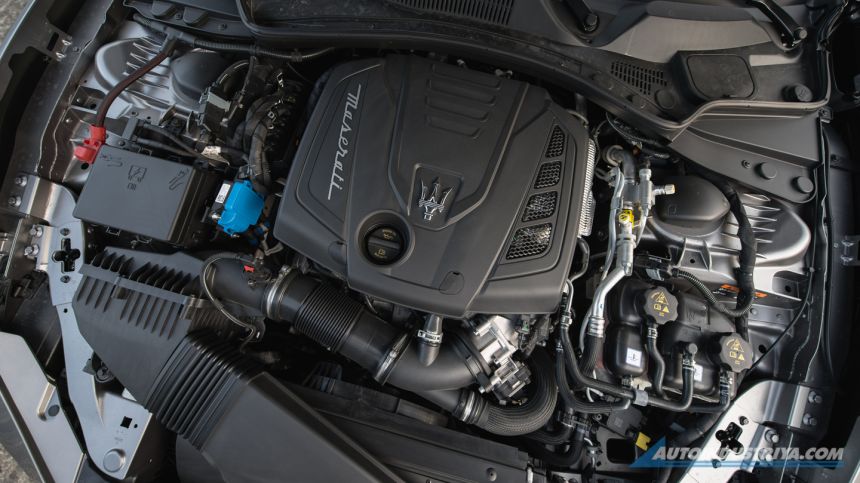 Maserati Ghibli Hybrid image