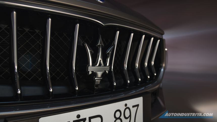 Maserati Ghibli Hybrid image