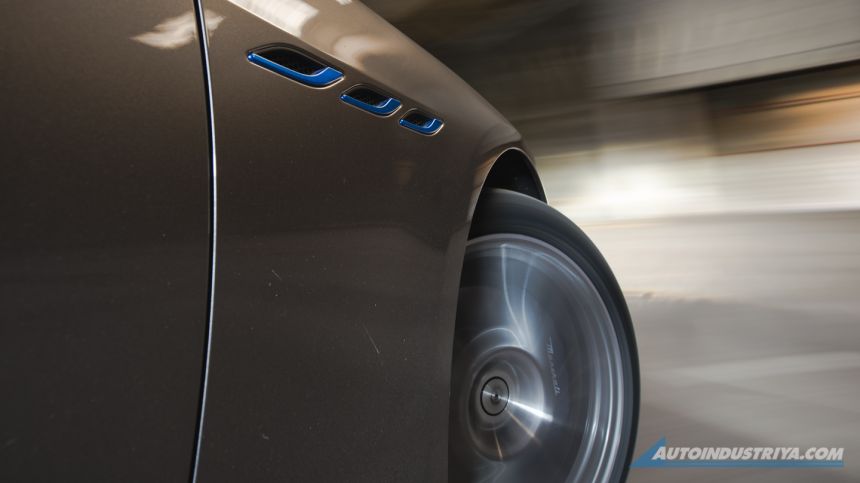 Maserati Ghibli Hybrid image