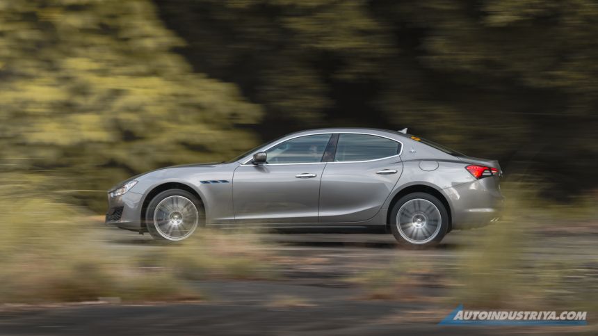 Maserati Ghibli Hybrid image