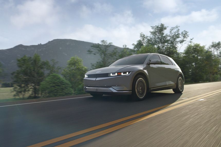 Hyundai to invest $16 billion on EVs image