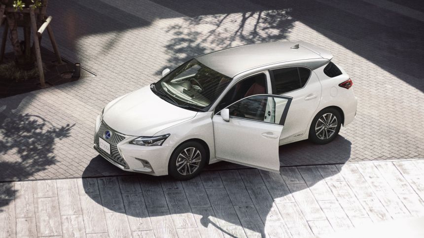 Lexus to end production of CT hybrid image