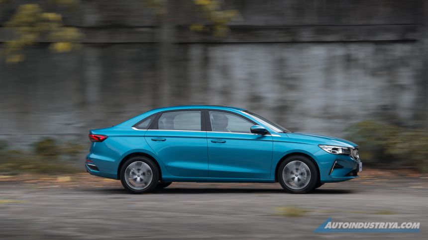 2022 Geely Emgrand image