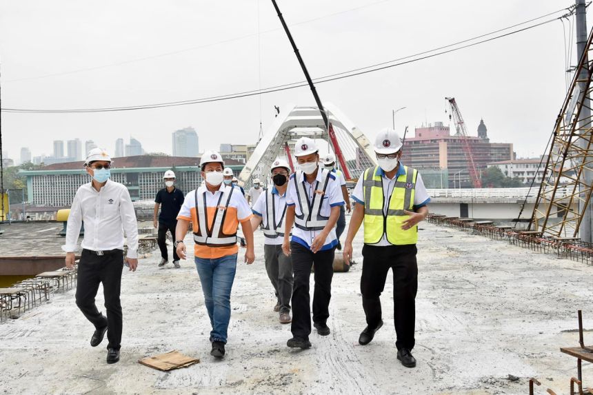 DPWH just about ready to open Binondo-Intramuros Bridge image