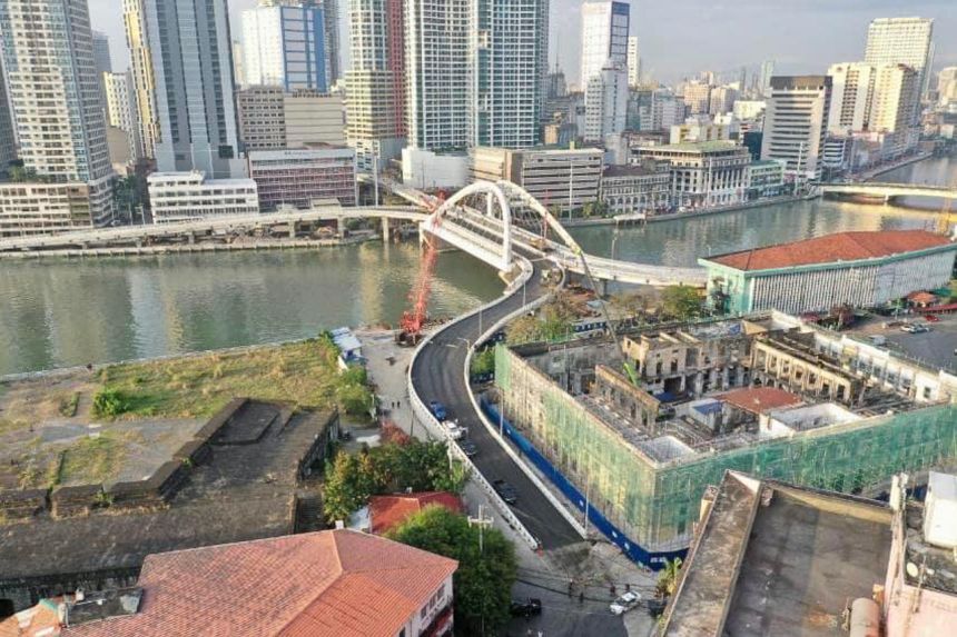 DPWH ramps up work on Binondo-Intramuros Bridge for Holy Week image