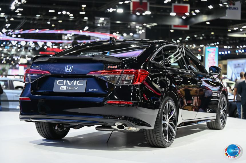 2022 Honda Civic e:HEV is faster than your RS Turbo image
