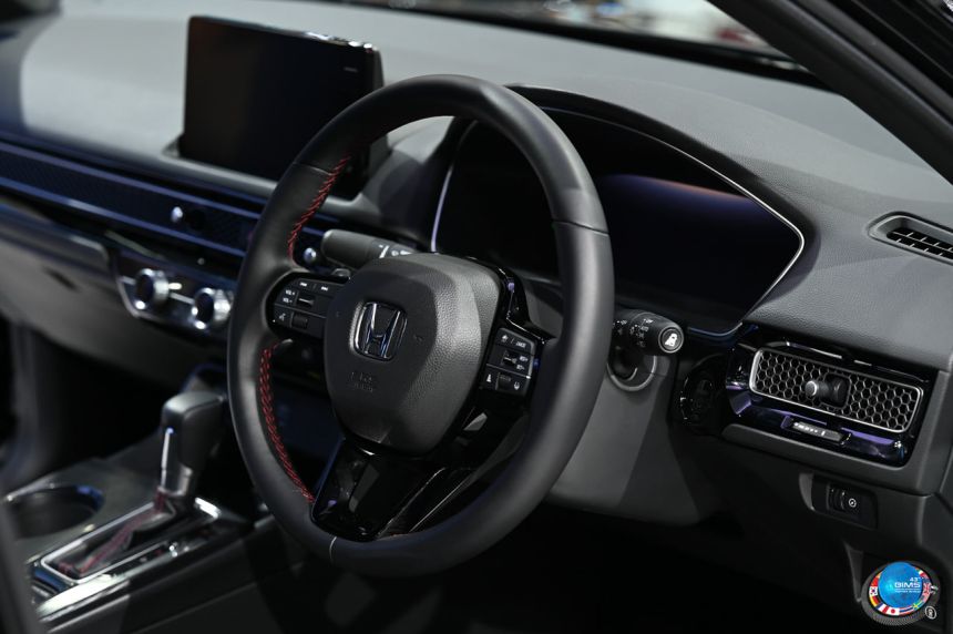 2022 Honda Civic e:HEV is faster than your RS Turbo image