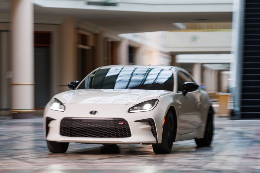 Toyota shows us how to do a proper GR86 commercial image
