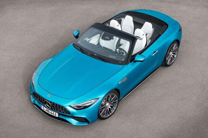 2023 Mercedes-AMG SL 43 debuts F1-derived tech image