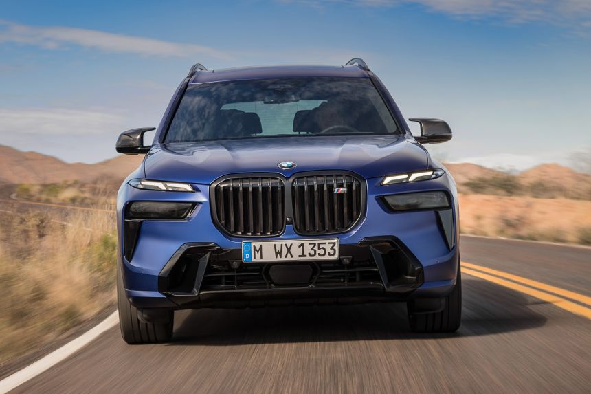 Do you like the face of the 2023 BMW X7? image