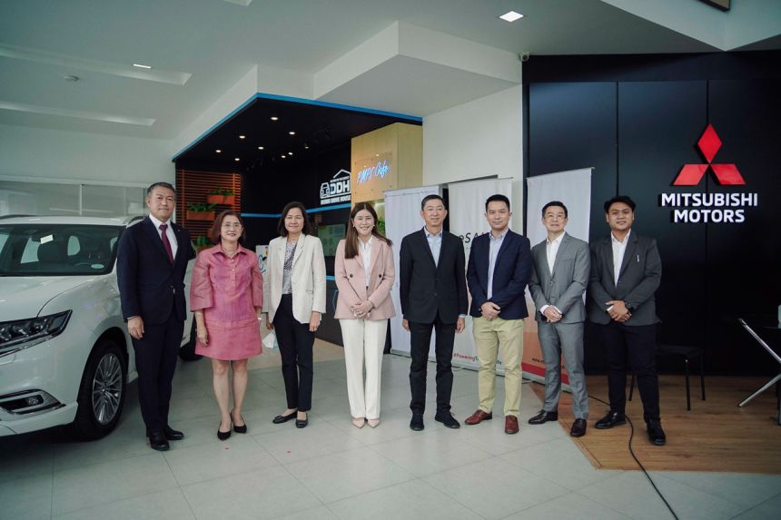 Mitsubishi opens its first EV, PHEV charging station in PH image