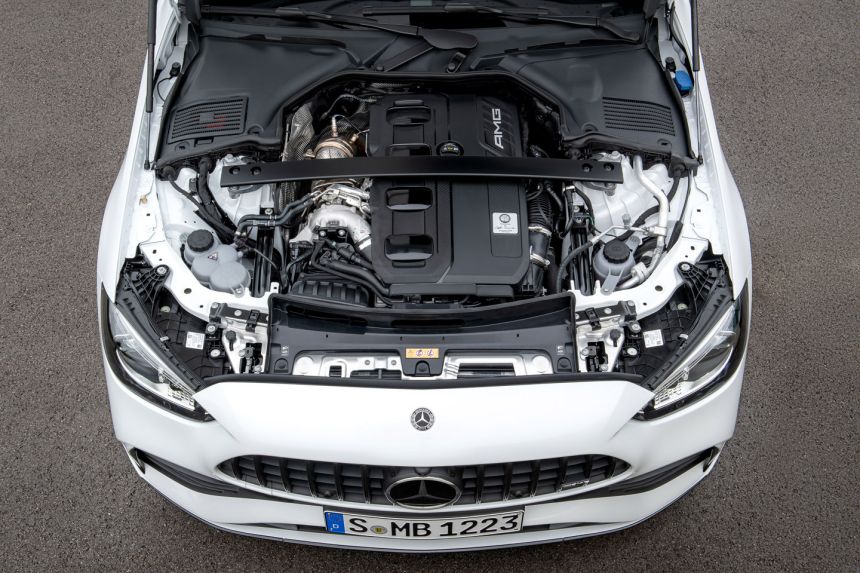 2023 Mercedes-AMG C43 drops V6 for electric turbo-four image