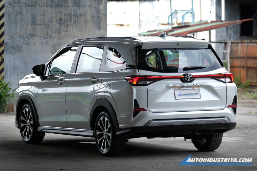 Specs, prices, features: 2022 Toyota Veloz begins at PHP 1.185M image