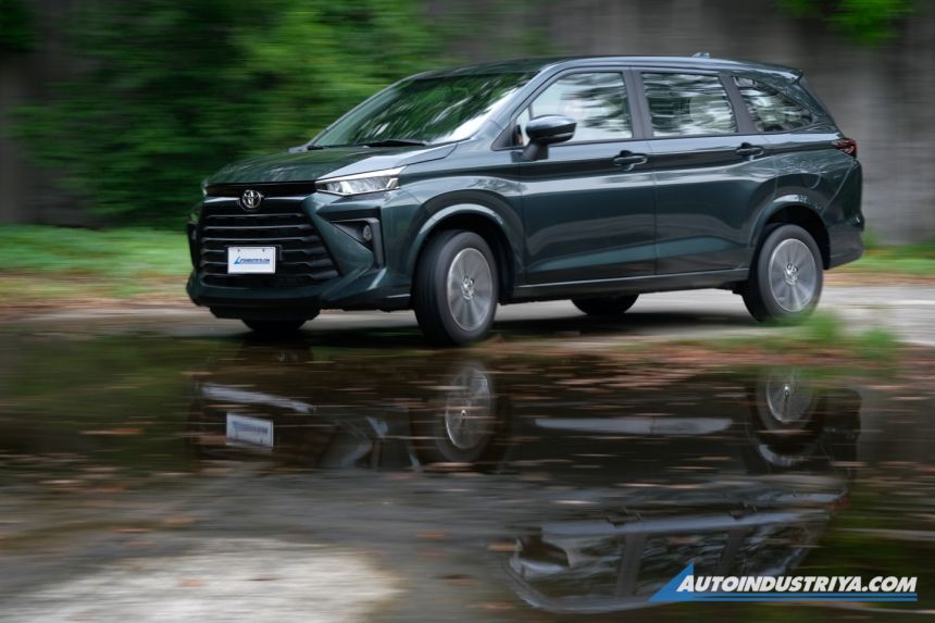 Half of all new cars sold in PH were Toyota image