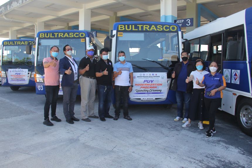 Hyundai PH turns over 15 modern PUVs to Sorsogon image