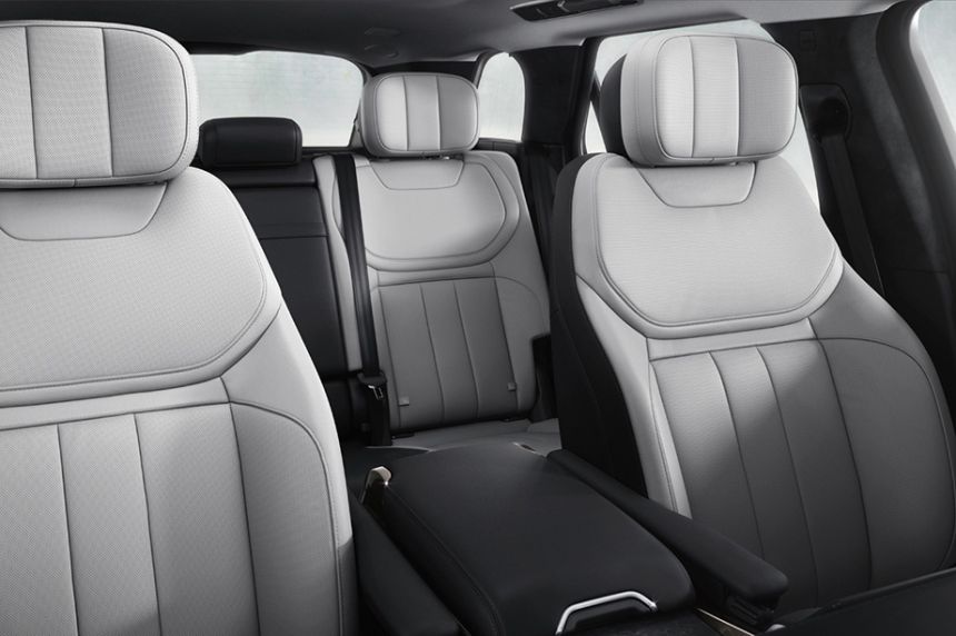 2023 Range Rover Sport can take on 40-degree slopes + water image