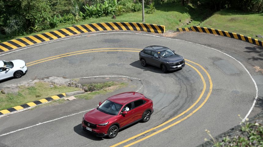 HONDA HRV DRIVE image