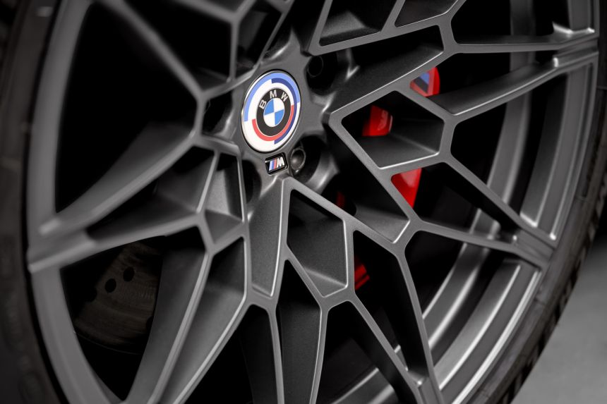 2023 BMW M3 Edition 50 Jahre wears heritage colors image