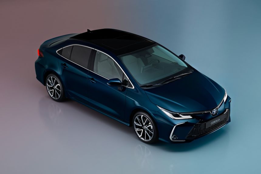 2023 Toyota Corolla Altis Hybrid packs more punch than Civic RS image