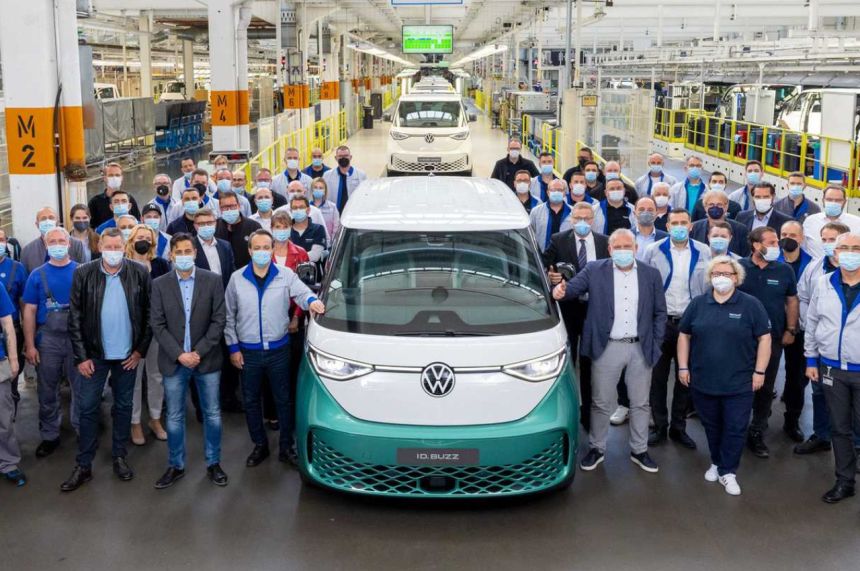 Volkwagen ID Buzz start production run image
