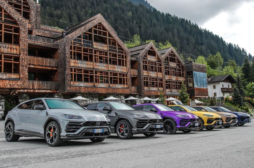 Lamborghini Urus hits 20,000 units produced image