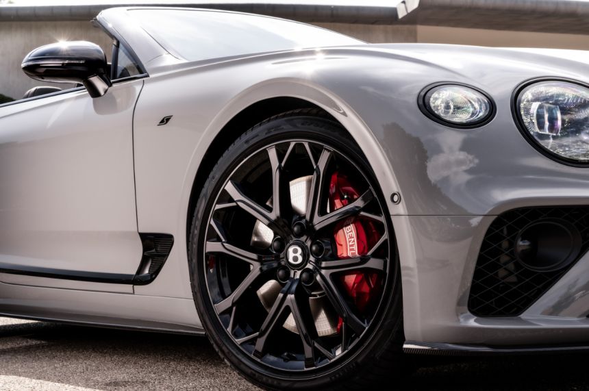 2 new Continental offerings from British car manufacturer Bentley image