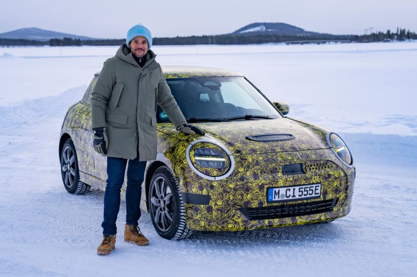 MINI&rsquo;s 2025 dream of going fully electric might start with this crossover image