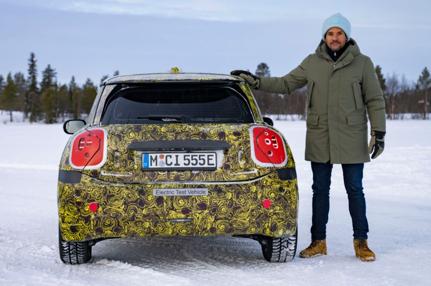 MINI&rsquo;s 2025 dream of going fully electric might start with this crossover image