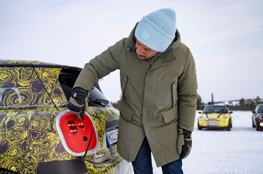 MINI&rsquo;s 2025 dream of going fully electric might start with this crossover image