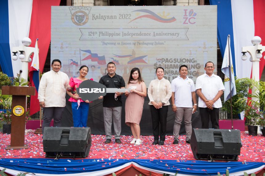 98 Isuzu Traviz rescue vehicles ready for duty in Zamboanga image
