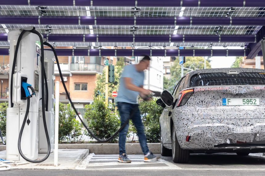 MG unveils the MG4 Electric for the EU image