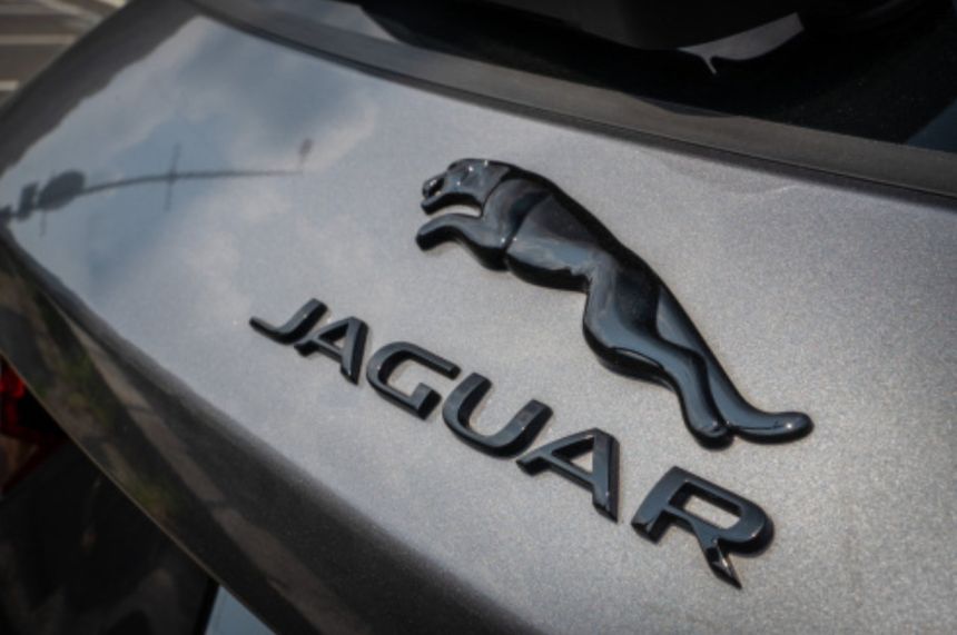 Jaguar eyeing three new electric SUVs by 2025 image