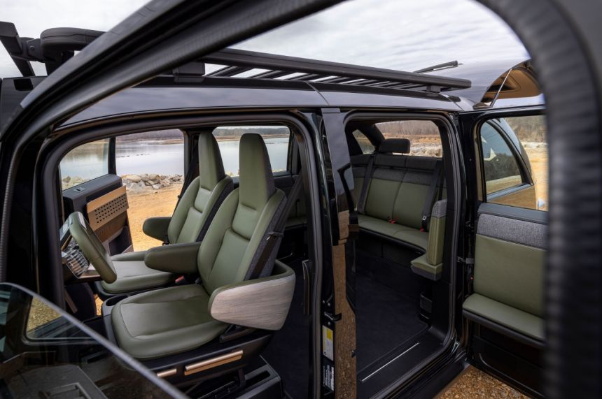 NASA reveals astronaut shuttle: Canoo Lifestyle EV image