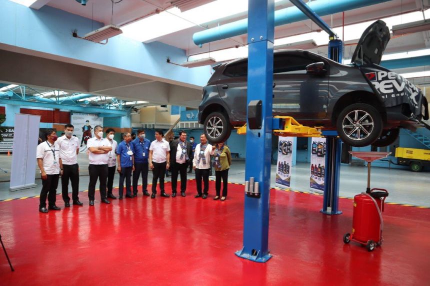 TESDA-Petron Car Care Center training facility is now open image