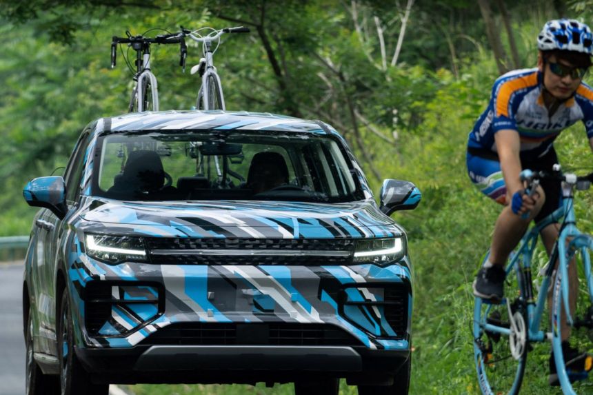 Here's your first look at Geely's new pickup truck image