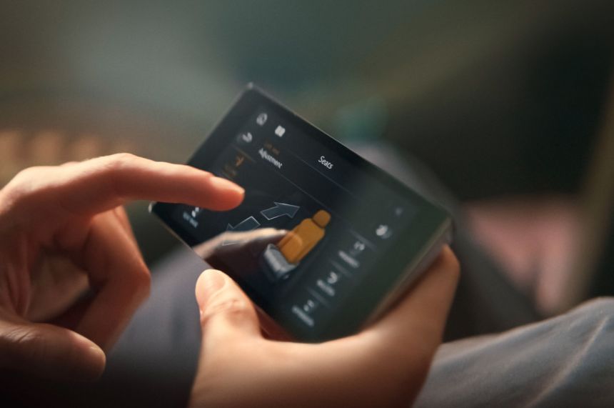 First class seating featured in the Bentley Bentayga EWB image