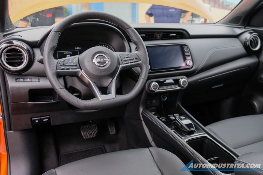 Spec Check: 2022 Nissan Kicks e-Power vs. Toyota Corolla Cross HEV image