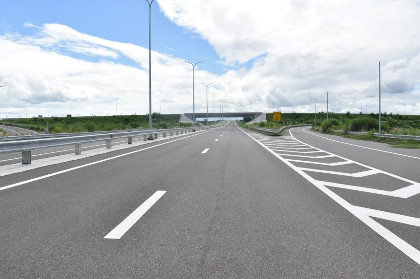 Entire 30-km of Central Luzon Link Expressway 96% complete image