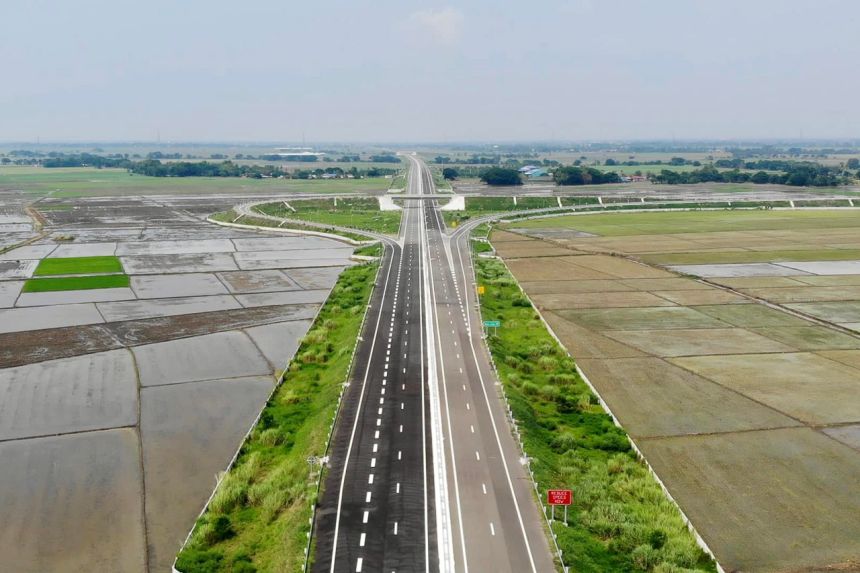 Entire 30-km of Central Luzon Link Expressway 96% complete image