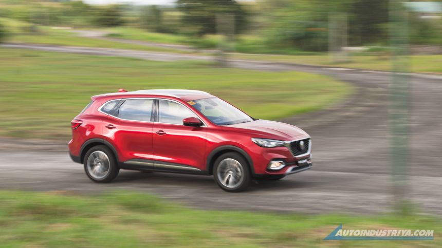 Embargo: MG HS Review image