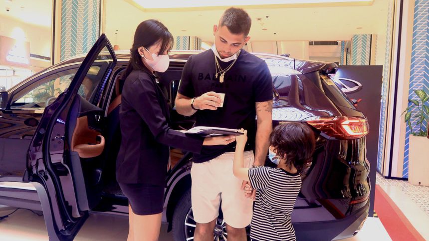 Chery PH brings World of Luxury Tour to Megaworld Lifestyle Malls image