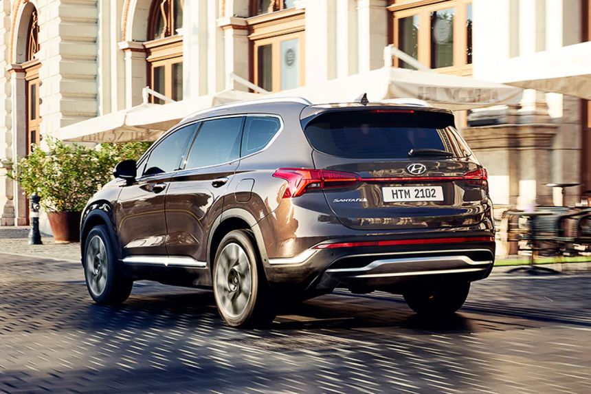 Sorento Twin: 2023 Hyundai Santa Fe goes for PHP 2.420M image