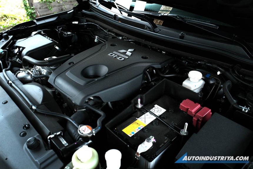 2022 Mitsubishi Strada Athlete Black Series 4WD A/T image