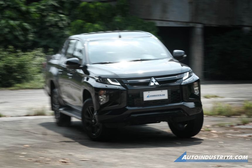 2022 Mitsubishi Strada Athlete Black Series 4WD A/T image